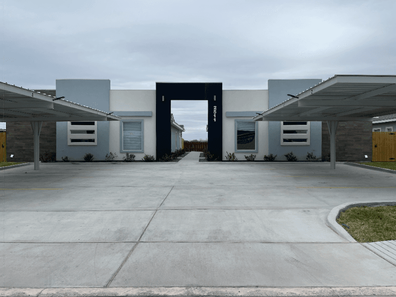 EDINBURG Multiplex: 2511 N Vineyard Ave
