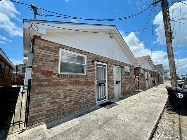 New Orleans Apartment: 2824 Pauger Street