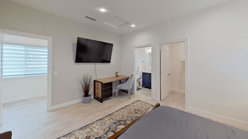 NORTH HOLLYWOOD House: 6337 AGNES AVE