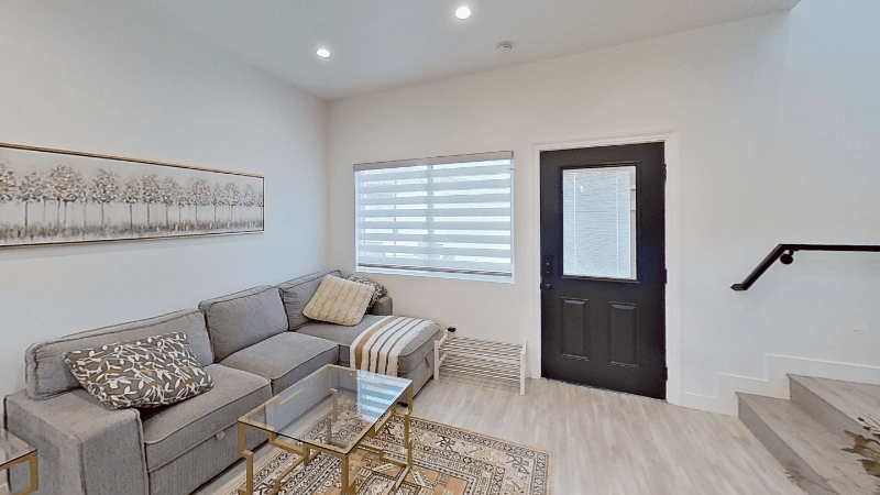 NORTH HOLLYWOOD House: 6337 AGNES AVE
