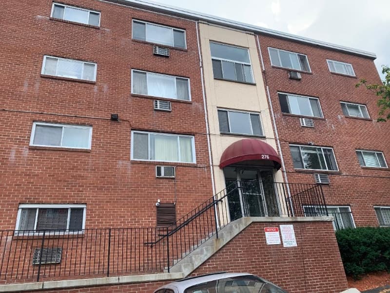 Brighton Condo: 276 Corey Rd,