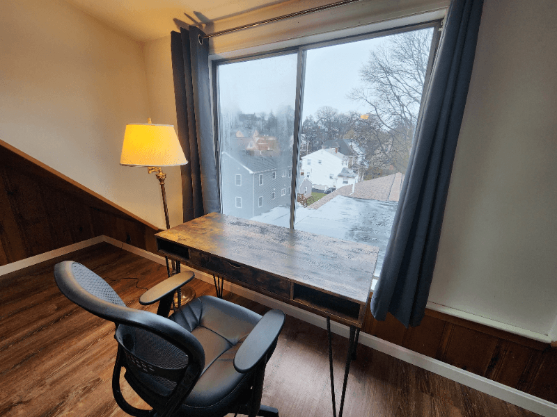 Quincy Single Room: 66 Brook St.