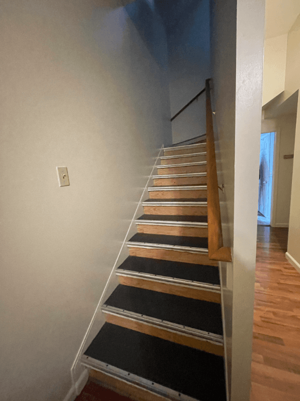 Covington Apartment: 802 Montague Rd.