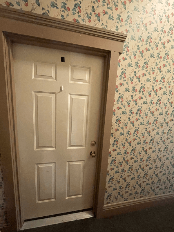 Covington Apartment: 802 Montague Rd.