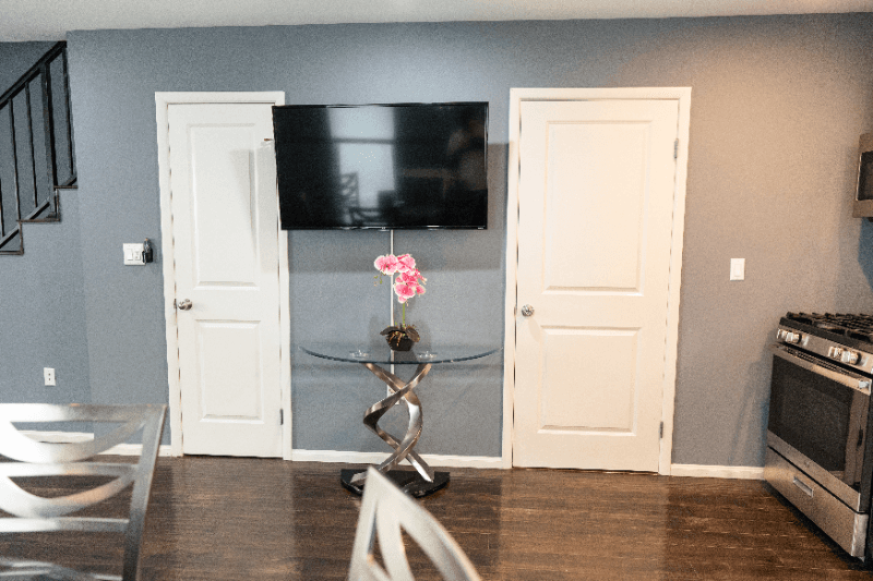 North Hollywood Townhome: 5151 RIVERTON AVE
