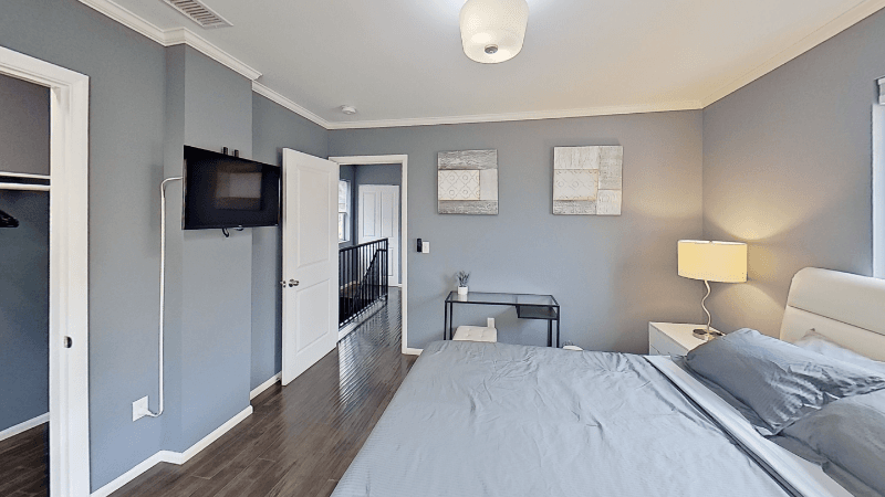 North Hollywood Townhome: 5151 RIVERTON AVE