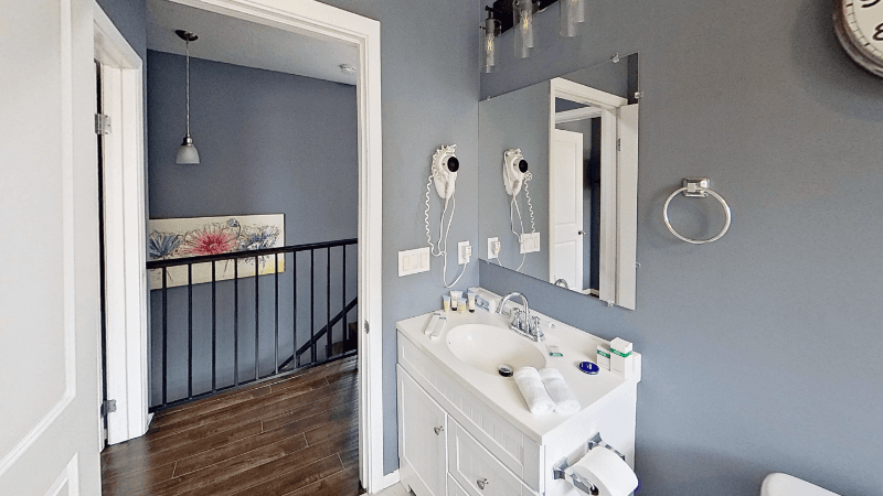 North Hollywood Townhome: 5151 RIVERTON AVE
