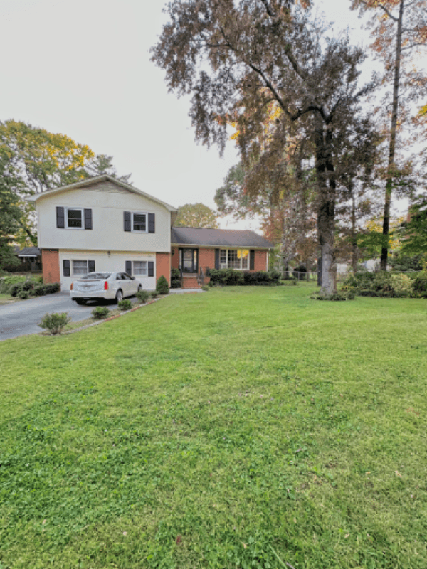 High Point Single Room: 3105 Covedale St