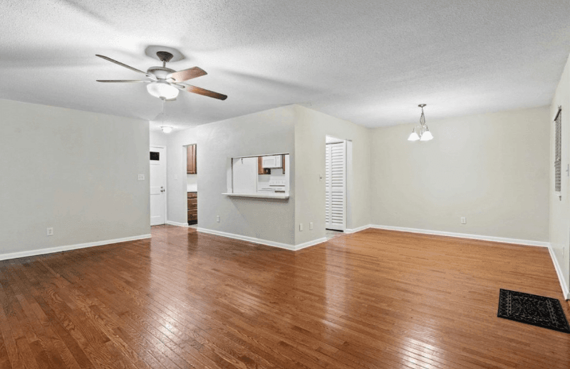 Tallahassee Multiplex: 266 N Villas Ct