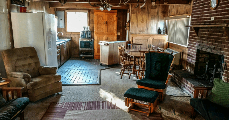 Lyons House: 1174 Mt. Moriah Rd.