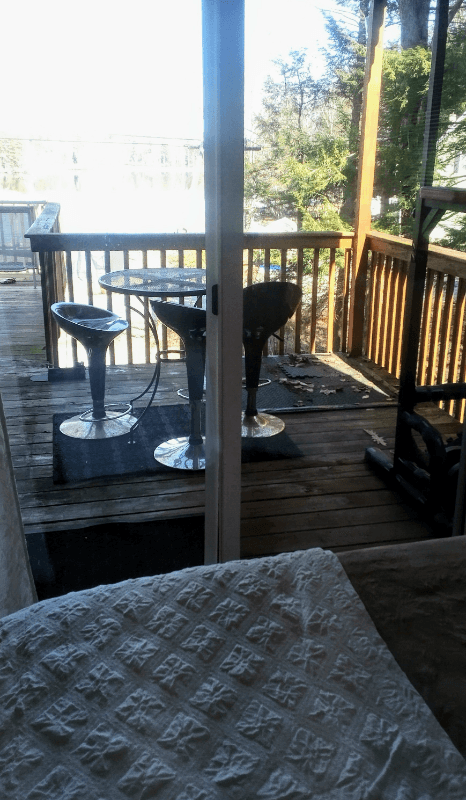Farmington House: 301 Camelot Shore Drive