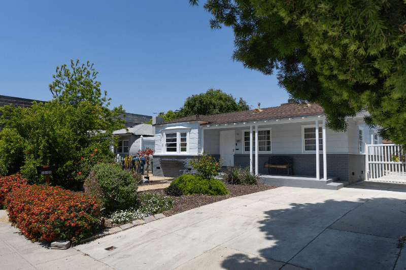 North Hollywood House: 10809 Hartsook St