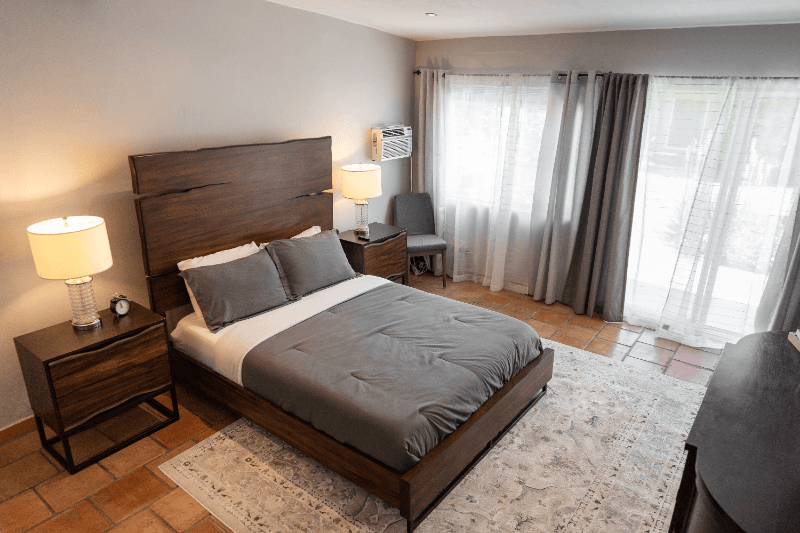 North Hollywood House: 10809 Hartsook St