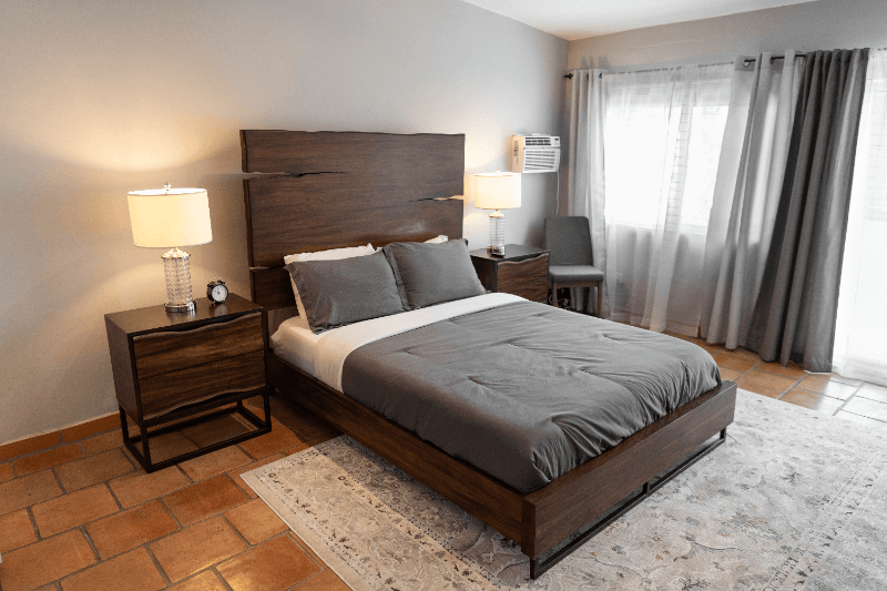 North Hollywood House: 10809 Hartsook St