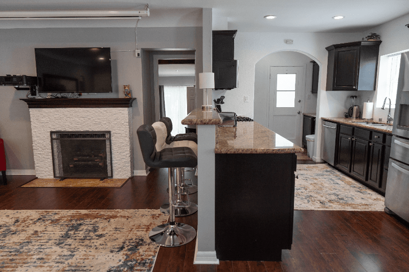North Hollywood House: 10809 Hartsook St