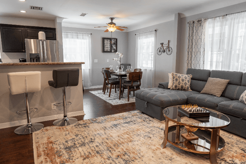 North Hollywood House: 10809 Hartsook St