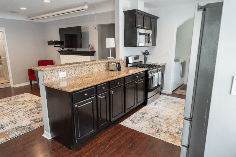 North Hollywood House: 10809 Hartsook St