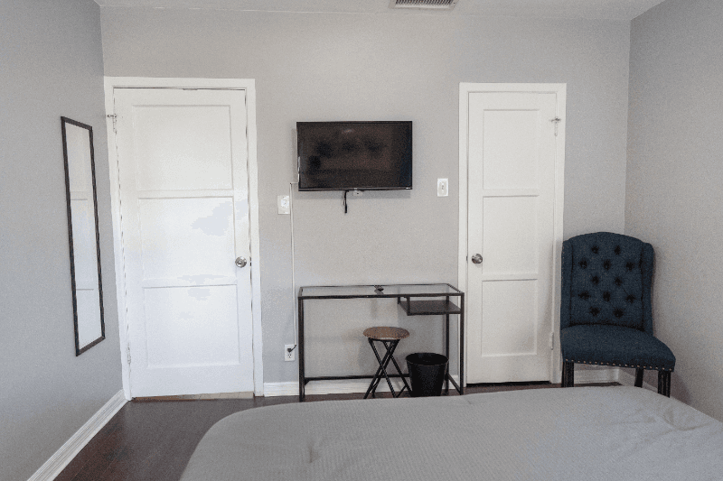North Hollywood House: 10809 Hartsook St