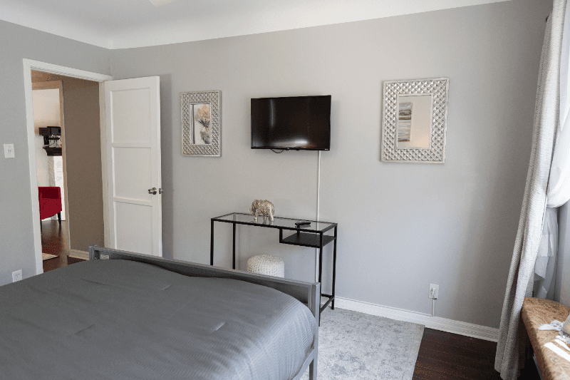 North Hollywood House: 10809 Hartsook St
