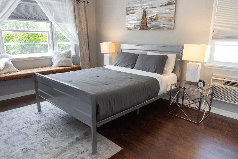 North Hollywood House: 10809 Hartsook St
