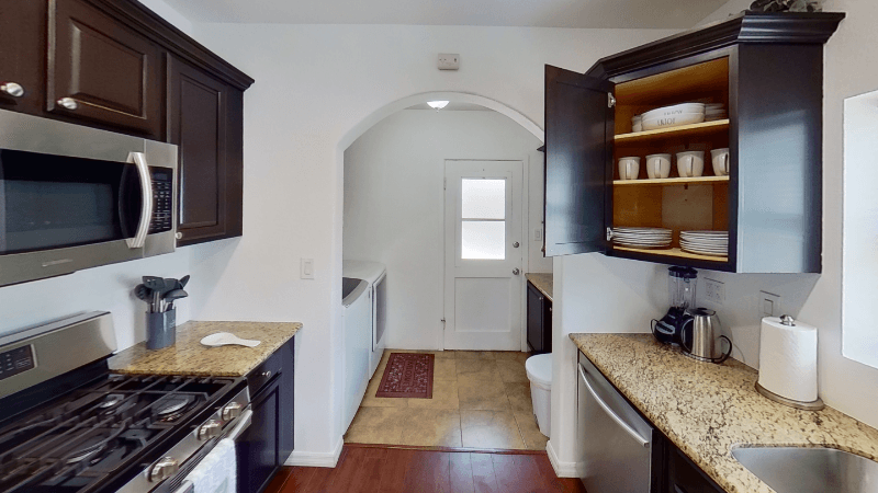 North Hollywood House: 10809 Hartsook St