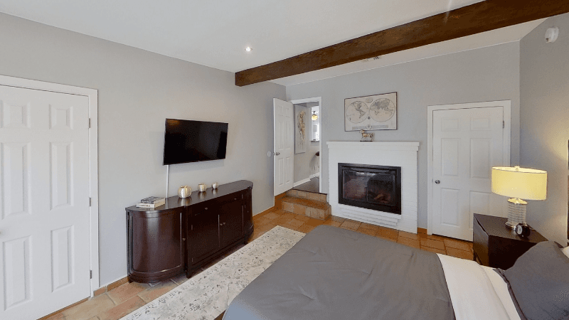 North Hollywood House: 10809 Hartsook St