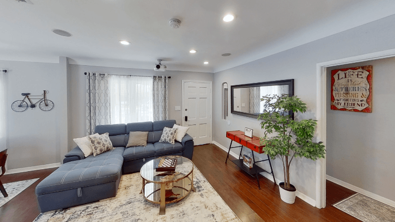 North Hollywood House: 10809 Hartsook St