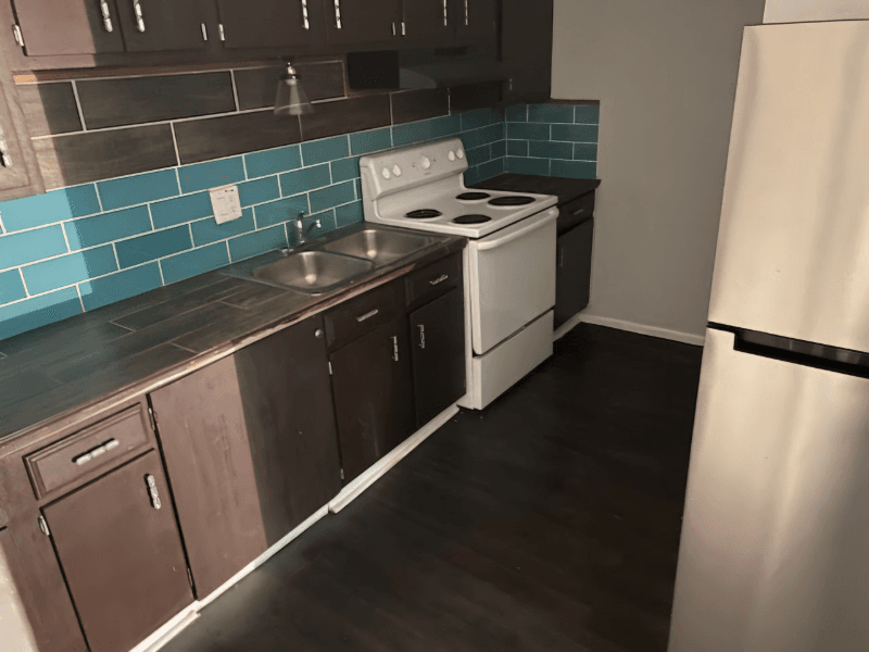 Pleasanton Apartment: 719 San Antonio St.