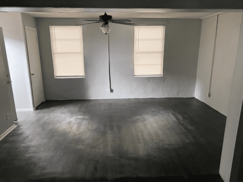 Pleasanton Apartment: 719 San Antonio St.