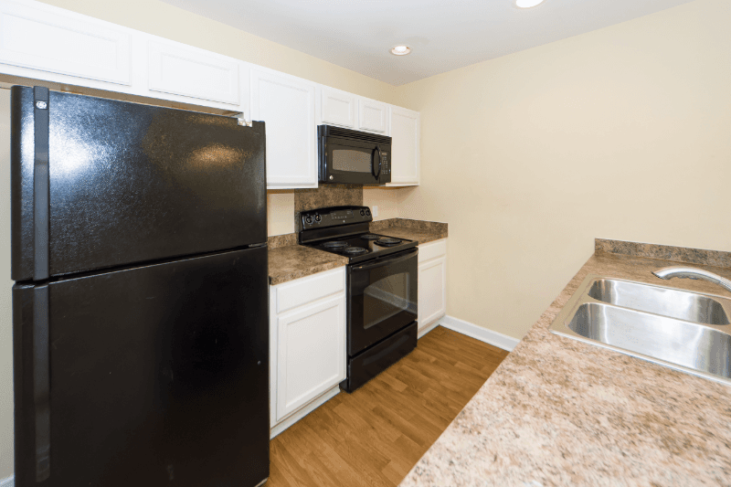 Goose Creek Townhome: 467 Truman Dr