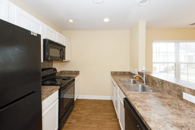 Goose Creek Townhome: 467 Truman Dr
