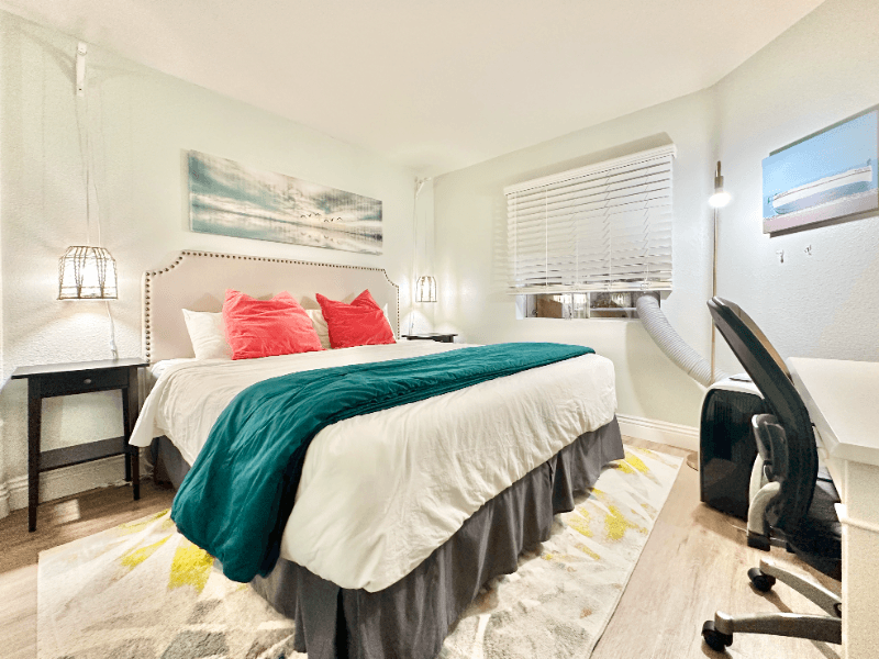San Diego Condo: 3955 Nobel Drive
