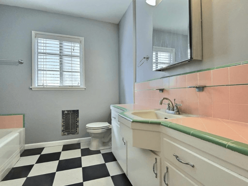 Los Angeles Apartment: 4068 9th Ave