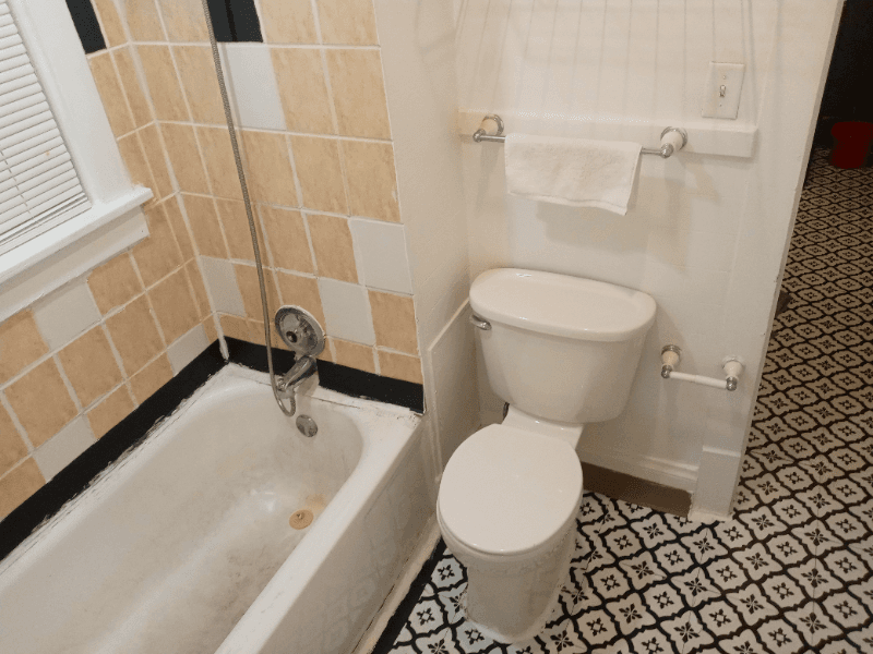 RACINE Apartment: 1210 ERIE STREET