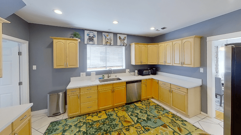 NORTH HOLLYWOOD House: 11247 HUSTON ST