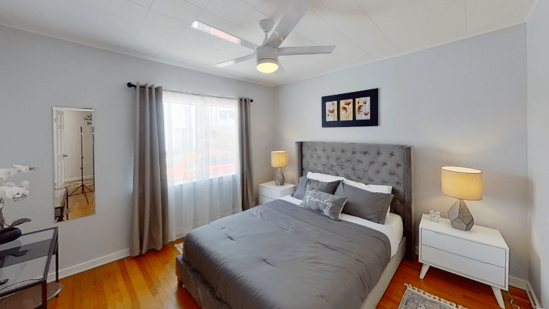 NORTH HOLLYWOOD House: 11247 HUSTON ST