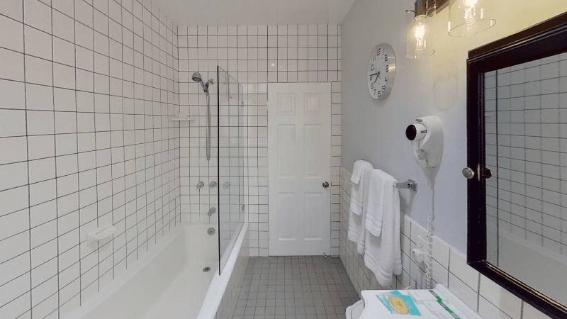 NORTH HOLLYWOOD House: 11247 HUSTON ST
