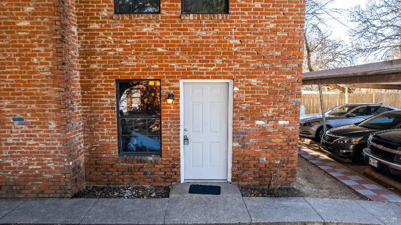 Irving Other: 210 Rolston Rd