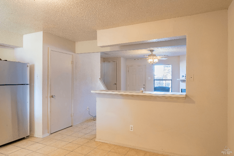Irving Other: 210 Rolston Rd