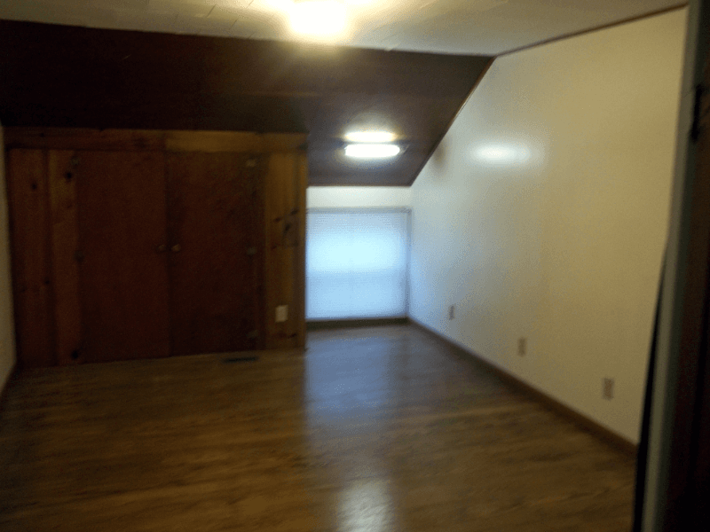 West Lafayette House: 424B Dodge St