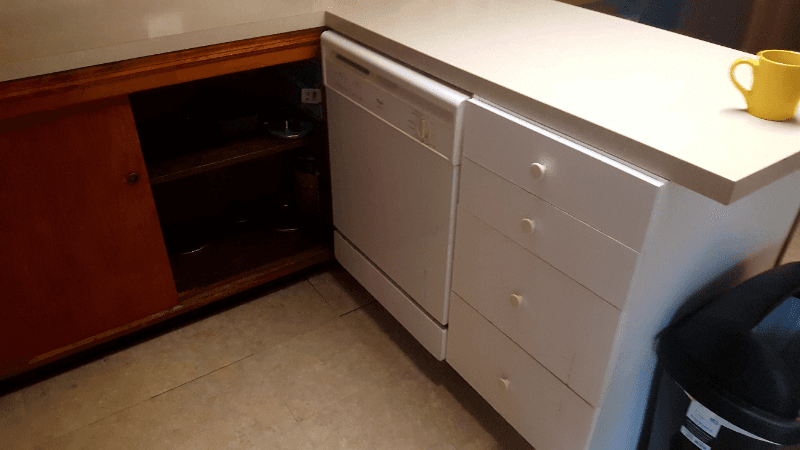 West Lafayette House: 424B Dodge St