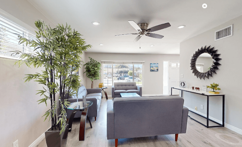 Orange House: 19101 E Ryals Ln