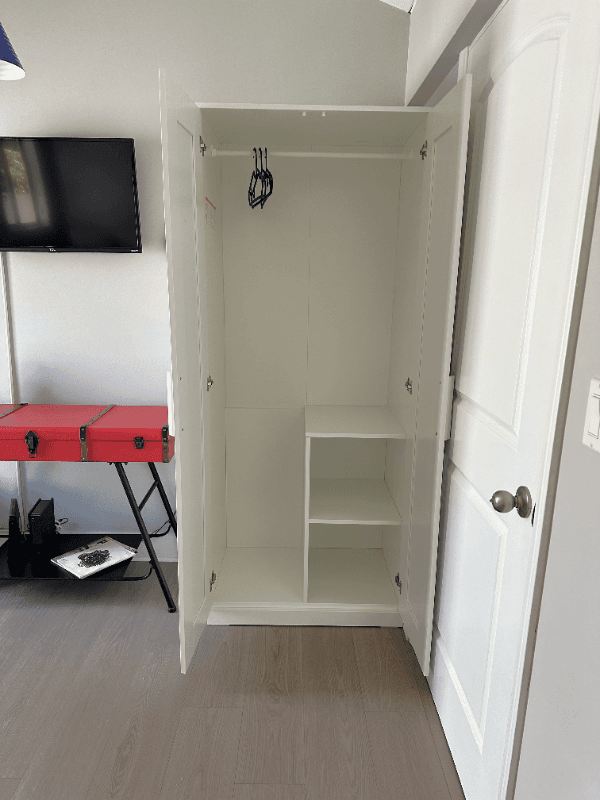 North Hollywood House: 10801 Hartsook St