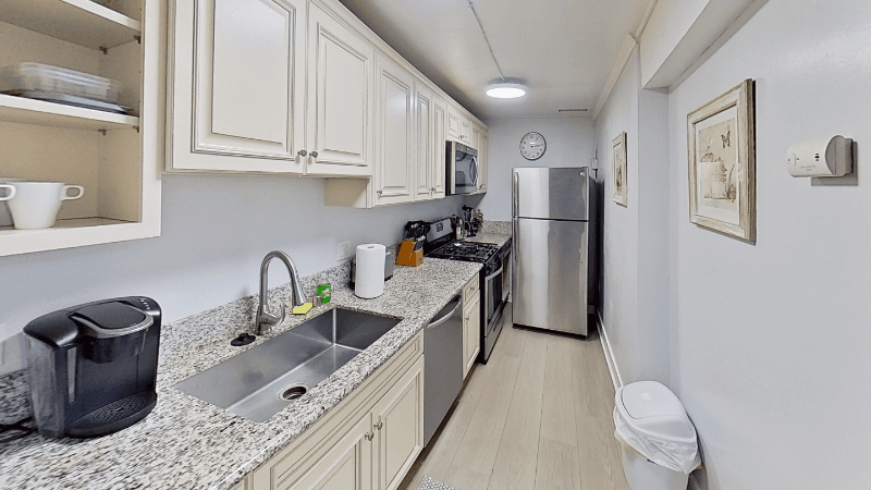 North Hollywood House: 10801 Hartsook St