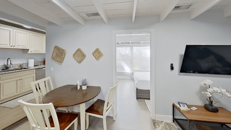 North Hollywood House: 10801 Hartsook St