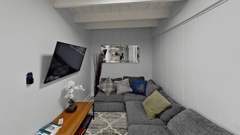 North Hollywood House: 10801 Hartsook St