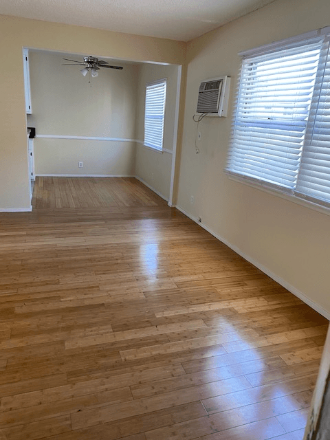 Sherman Oaks Apartment: 4956 Kester Ave