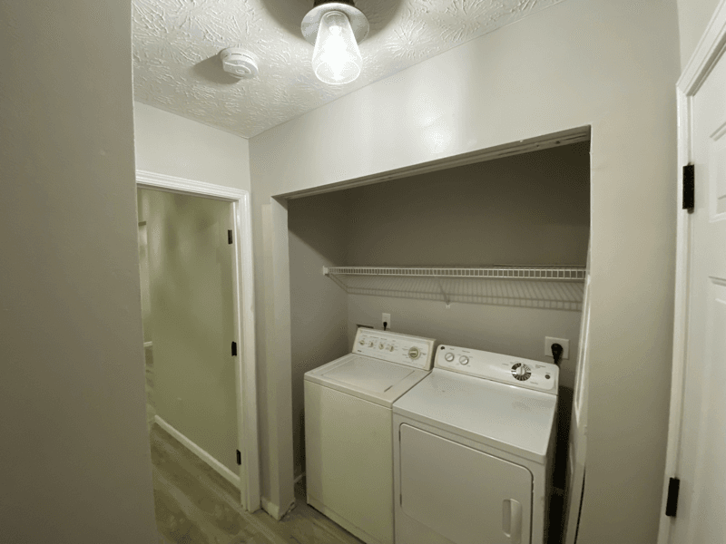 Douglasville House: 280 Bridgestone Ln