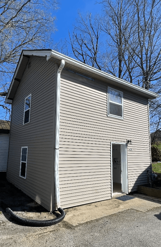 Glasgow Apartment: 402 E Wayne Street