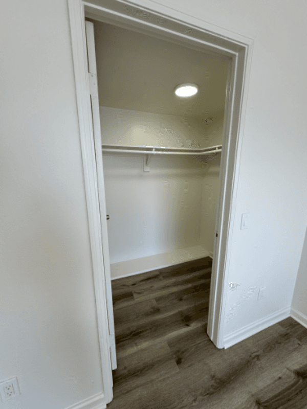 Sherman Oaks Townhome: 13022 Riverside Dr